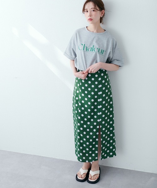 natural couture（ナチュラルクチュール）の「シルエットにもこだわった コインドットスリットスカート（スカート・レディース・ブラック/グリーン/ピンク・FREE）」の2枚目の写真