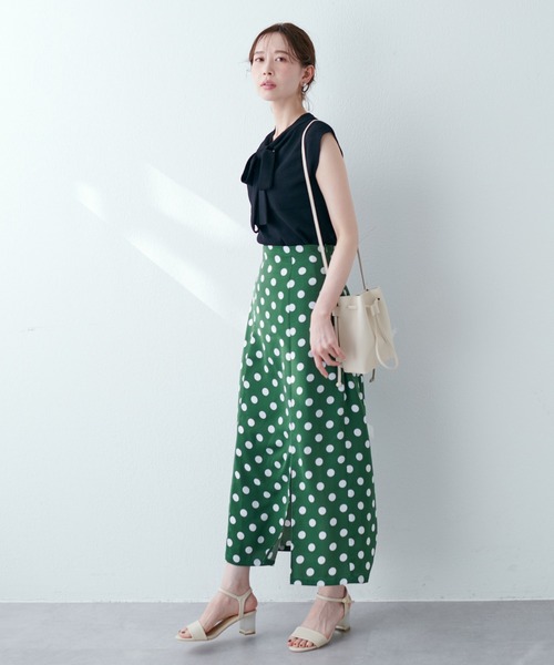 natural couture（ナチュラルクチュール）の「シルエットにもこだわった コインドットスリットスカート（スカート・レディース・ブラック/グリーン/ピンク・FREE）」の12枚目の写真