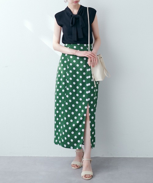 natural couture（ナチュラルクチュール）の「シルエットにもこだわった コインドットスリットスカート（スカート・レディース・ブラック/グリーン/ピンク・FREE）」の11枚目の写真