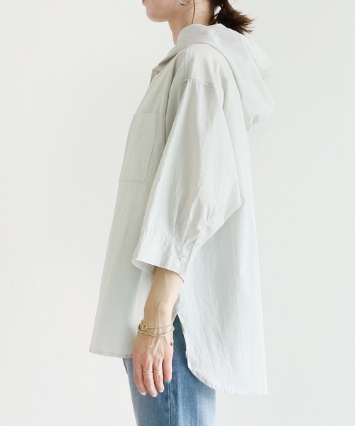 reca（レカ）の「フード付きBIG7分袖シャツ（シャツ/ブラウス・レディース・ライトグレー/ブラック系その他・FREE）」の22枚目の写真