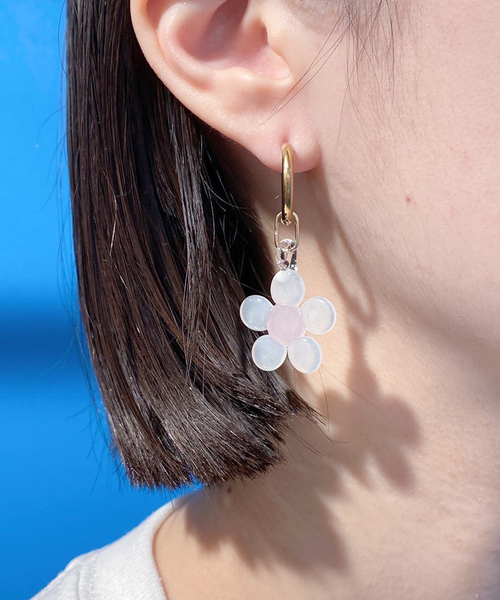 Oriens JOURNAL STANDARD(オリエンス ジャーナルスタンダード)の「【NINFA HANDMADE/ニンファ ハンドメイド】SAKURA(桜)(ピアス(両耳用)・レディース・ゴールド・FREE)」の1枚目の写真