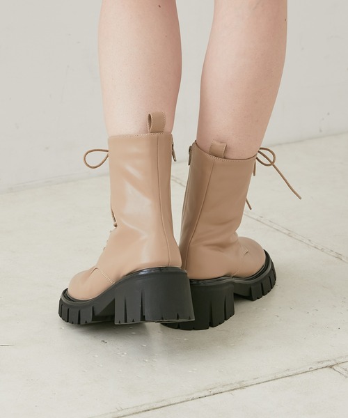 Chico（チコ）の「レースアップ厚底ミドルブーツ（ブーツ・レディース・ブラック/ベージュ/カーキ・SMALL/MEDIUM/LARGE）」の10枚目の写真