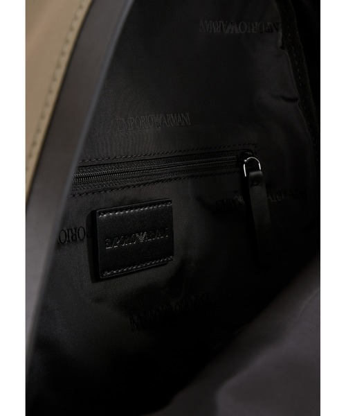 EMPORIO ARMANI（エンポリオアルマーニ）の「【エンポリオ アルマーニ】バックパック リサイクルナイロン製（バックパック/リュック・メンズ・ベージュ系その他2/ブラック・FREE）」の16枚目の写真