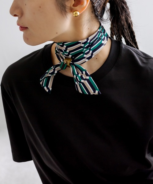 ear PAPILLONNER（イアパピヨネ）の「リング付きスカーフネックレス（ネックレス・レディース・ブラック/レッド/ダークオリーブ/サックスブルー・FREE）」の18枚目の写真