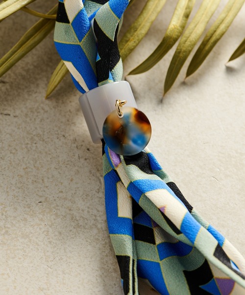 ear PAPILLONNER（イアパピヨネ）の「リング付きスカーフネックレス（ネックレス・レディース・ブラック/レッド/ダークオリーブ/サックスブルー・FREE）」の19枚目の写真