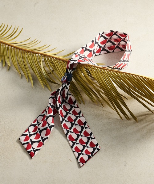 ear PAPILLONNER（イアパピヨネ）の「リング付きスカーフネックレス（ネックレス・レディース・ブラック/レッド/ダークオリーブ/サックスブルー・FREE）」の9枚目の写真