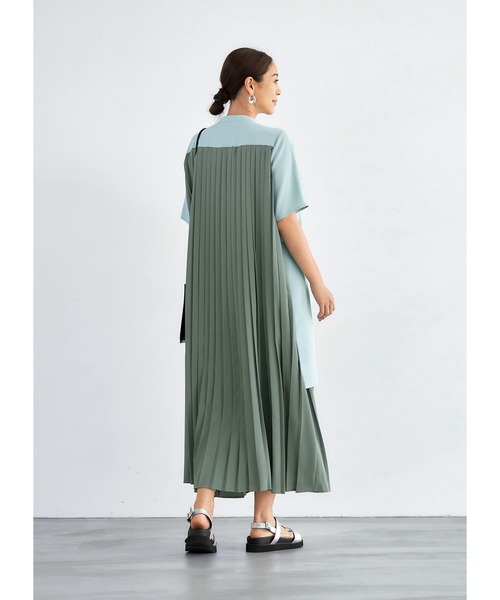 STYLE DELI（スタイルデリ）の「【LUXE】配色レイヤードプリーツワンピース（ワンピース・レディース・グリーン/マスタード・01/02）」の10枚目の写真