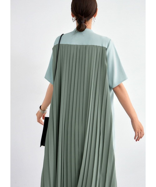 STYLE DELI（スタイルデリ）の「【LUXE】配色レイヤードプリーツワンピース（ワンピース・レディース・グリーン/マスタード・01/02）」の8枚目の写真