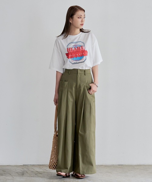 KOBE LETTUCE（コウベレタス）の「バンドツアー風Tシャツ（Tシャツ/カットソー・レディース・オフホワイト/ブラック/ピンク/ブルー/チャコール・FREE）」の14枚目の写真