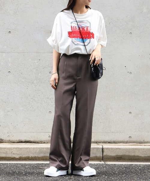 KOBE LETTUCE（コウベレタス）の「バンドツアー風Tシャツ（Tシャツ/カットソー・レディース・オフホワイト/ブラック/ピンク/ブルー/チャコール・FREE）」の11枚目の写真