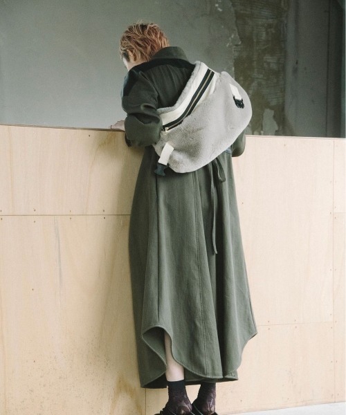 RehersalL（リハーズオール）の「rehersall/リハーズオール/ECO Fur BAGネックウォーマー（ショルダーバッグ・レディース・ブラック/グレー・F）」の7枚目の写真