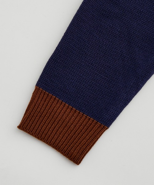 ADAM ET ROPE'(アダムエロペ)の「【WEB限定】LOGAN/ローガン 別注 カラーブロック カーディガン/ユニセックス(カーディガン/ボレロ・メンズ・ベージュ/グリーン系その他/ブルー・L/M)」の13枚目の写真
