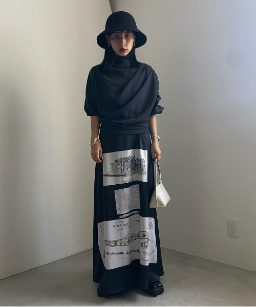 LAYERED FOREIGN BOOKS DRESS ¥23,100 LAYERED FOREIGN BOOKS DRESS ¥23,100