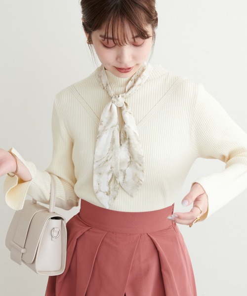 natural couture(ナチュラルクチュール)の「WEB限定アイテム/取外しスカーフタイ付きリブニット(ニット/セーター・レディース・ブラック/サックスブルー/アイボリー・FREE)」の18枚目の写真