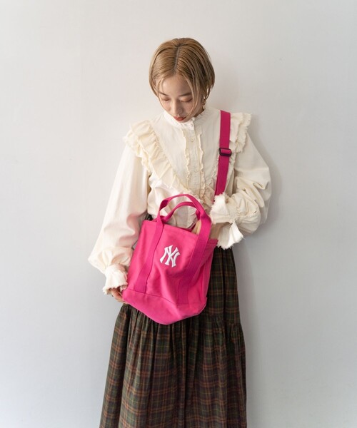 FREAK'S STORE（フリークスストア）の「MLB × FREAK'S STORE/エムエルビー/メジャーリーグベースボール 別注MLB TOTE MEDIUM/別注エムエルビートートバッグMサイズ（トートバッグ・レディース・ネイビー/ピンク/グリーン/その他・ONE SIZE）」の13枚目の写真
