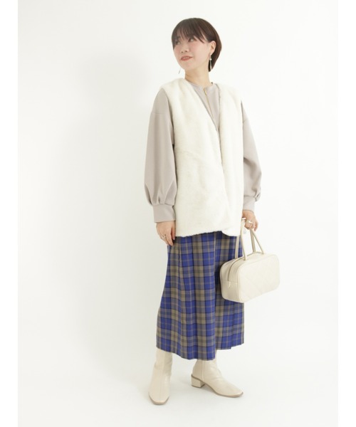 Te chichi TERRASSE(テチチテラス)の「ダンボールノーカラーハーフジップトップス(Tシャツ/カットソー・レディース・ネイビー/グレー/オフホワイト・フリ-)」の6枚目の写真