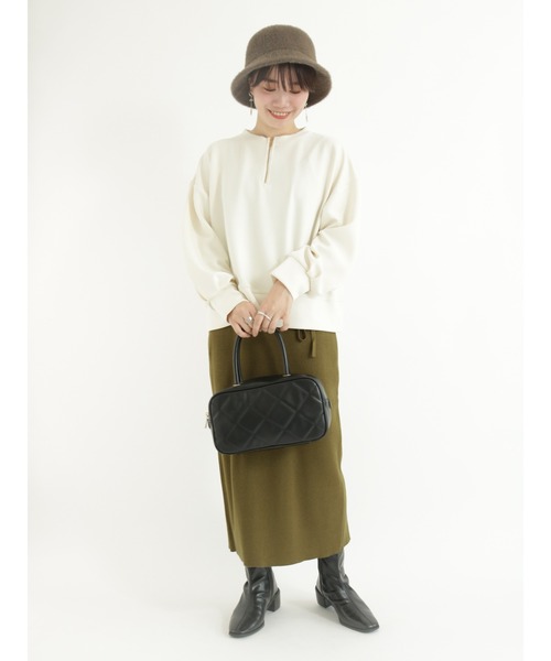 Te chichi TERRASSE(テチチテラス)の「ダンボールノーカラーハーフジップトップス(Tシャツ/カットソー・レディース・ネイビー/グレー/オフホワイト・フリ-)」の5枚目の写真