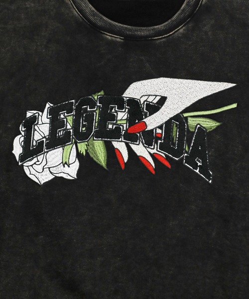 LEGENDA（レジェンダ）の「レジェンダ アシッドウォッシュ ローズ ホールディング スウェットシャツ / LEGENDA Acid-Wash Rose Holding Sweatshirt（スウェット・メンズ・ブラック×ホワイト/ブラック×パープル/ブラック×グリーン/ブラック×ブルー・FREE）」の10枚目の写真