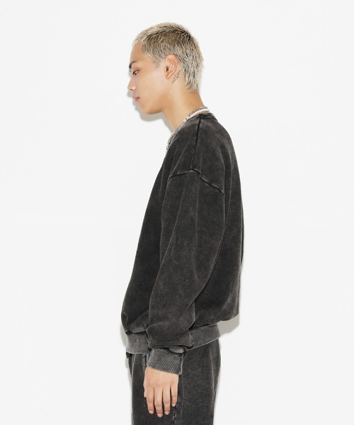 LEGENDA（レジェンダ）の「レジェンダ アシッドウォッシュ ローズ ホールディング スウェットシャツ / LEGENDA Acid-Wash Rose Holding Sweatshirt（スウェット・メンズ・ブラック×ホワイト/ブラック×パープル/ブラック×グリーン/ブラック×ブルー・FREE）」の21枚目の写真