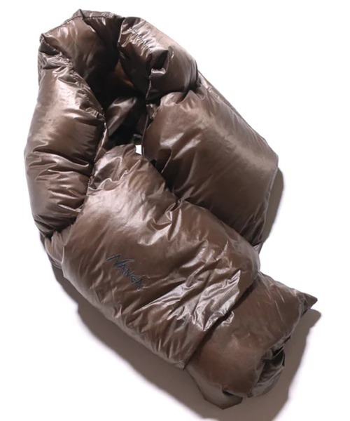 NANGA（ナンガ）の「NANGA/ナンガ POTABLE LIGHT DOWN MUFFLER(UNISEX) ダウンマフラー（マフラー・メンズ・ブラック/ベージュ/ネイビー/ブラウン/カーキ・FREE）」の9枚目の写真