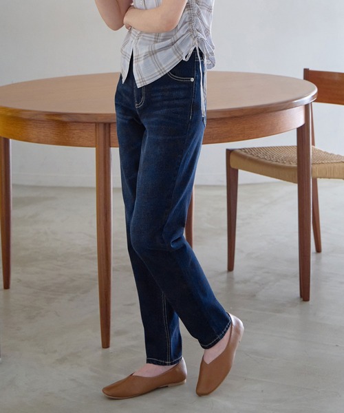 CHAN ME（チャンミ）の「テーパードデニムパンツ（デニムパンツ・レディース・ホワイト/ダークネイビー/インディゴブルー/ブルー/ブラック系その他/ブラック/ライトブルー/サックスブルー・SMALL/MEDIUM/LARGE/X-LARGE/X-SMALL）」の22枚目の写真