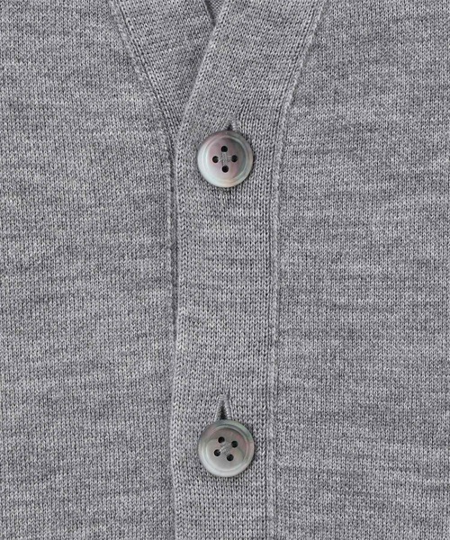 Paul Smith COLLECTION(ポールスミスコレクション)の「ビエラヤーンニット ベスト / 224278 K2272(ベスト・メンズ・グレー/ブラック・X-LARGE/MEDIUM/LARGE)」の3枚目の写真