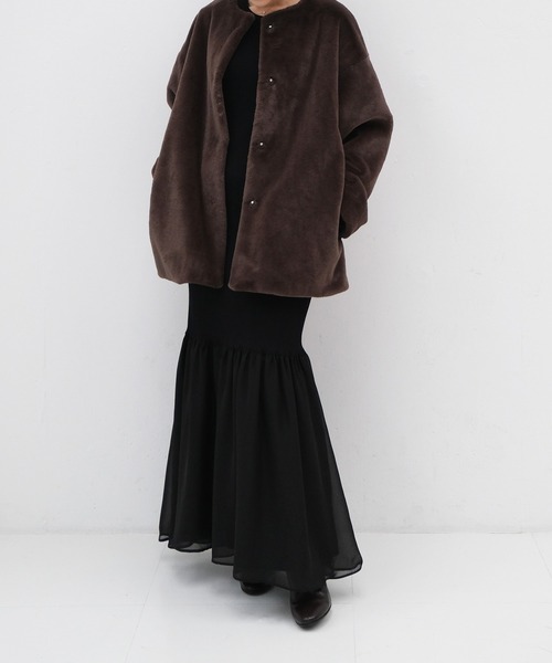 AKTE（アクテ）の「フェイクファーミドルコート（ノーカラーコート