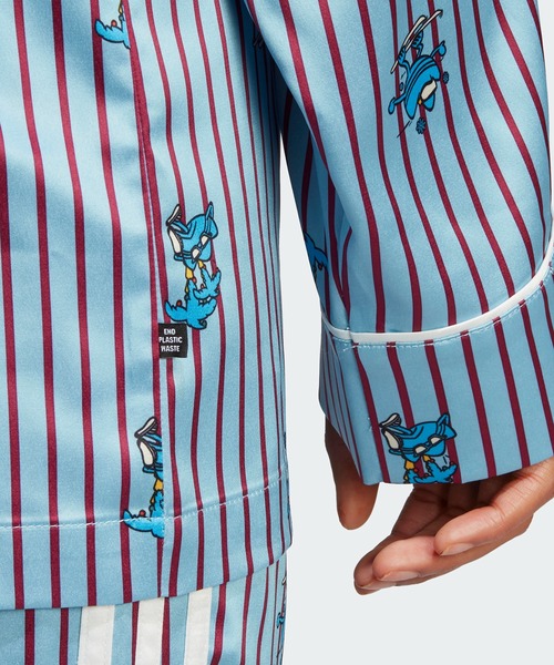 adidas(アディダス)の「サテン クリスマス トップ / アディダスオリジナルス(シャツ/ブラウス・レディース・ブルー・SMALL/X-LARGE/MEDIUM/X-SMALL/XX-LARGE/LARGE)」の4枚目の写真