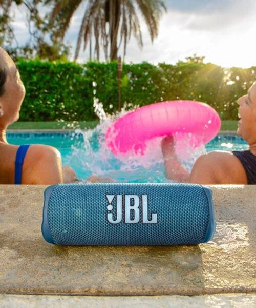 JBL（ジェイビーエル）の「JBL/ジェービーエル JBL FLIP6/ フリップ６（スピーカー・メンズ・ブルー/ブラック/ホワイト/レッド/ピンク・ONE SIZE）」の4枚目の写真
