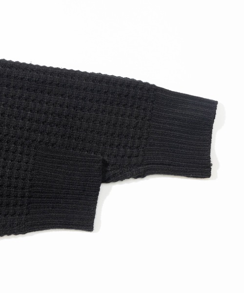 HOOK(フック)の「HOOK -original- ワッフル編み手縫いステッチバラ刺繍ニット風スウェット(スウェット・メンズ・ライトベージュ/ブラック・M/L/XL)」の12枚目の写真