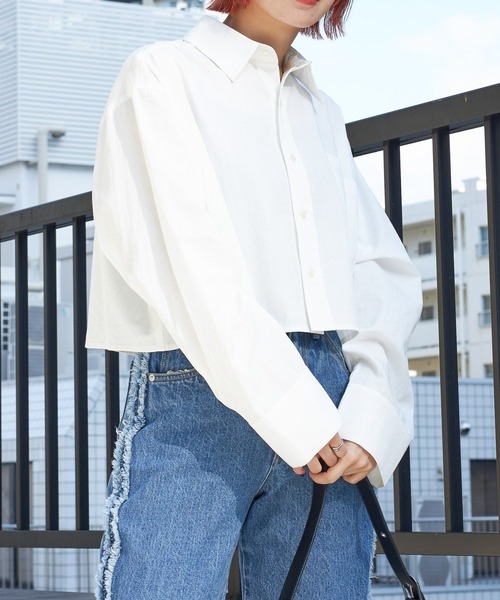 PBLIM（ページボーイリム）の「PAGEBOYLIM/クロップドシャツ（シャツ/ブラウス・レディース・ピンク/ネイビー/オフホワイト・FREE）」の2枚目の写真