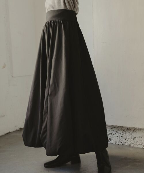 Kari & lili（カウリアンドリィリィ）の「balloon skirt（スカート・レディース・オフホワイト/ブラック/ダークブルー・FREE）」の17枚目の写真