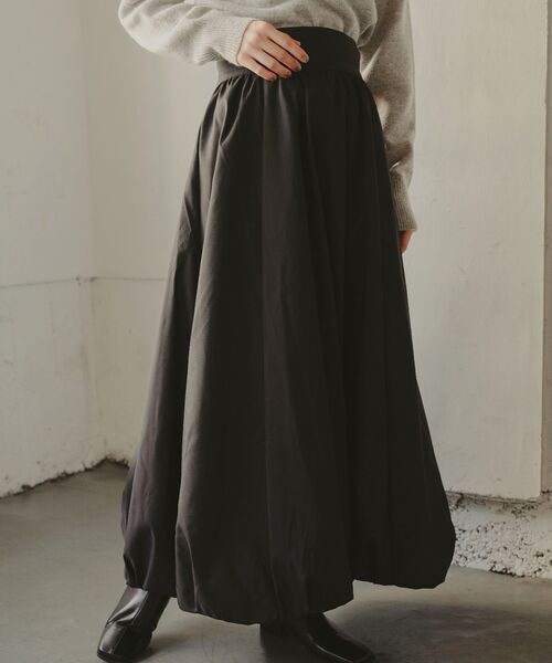 Kari & lili（カウリアンドリィリィ）の「balloon skirt（スカート・レディース・オフホワイト/ブラック/ダークブルー・FREE）」の8枚目の写真