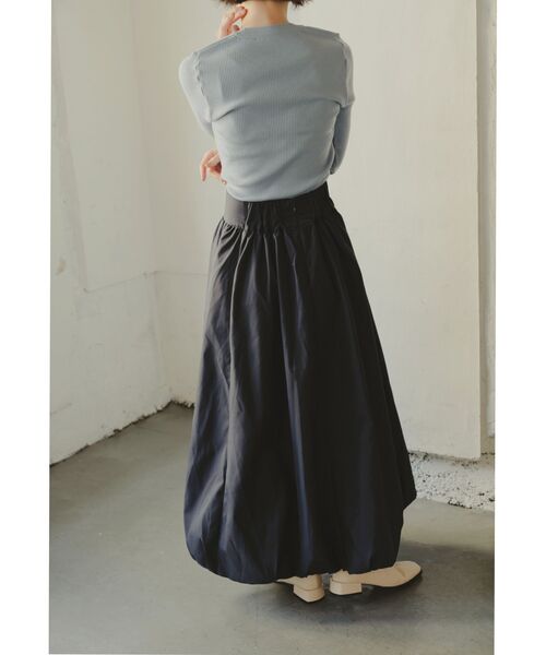 Kari & lili（カウリアンドリィリィ）の「balloon skirt（スカート・レディース・オフホワイト/ブラック/ダークブルー・FREE）」の14枚目の写真