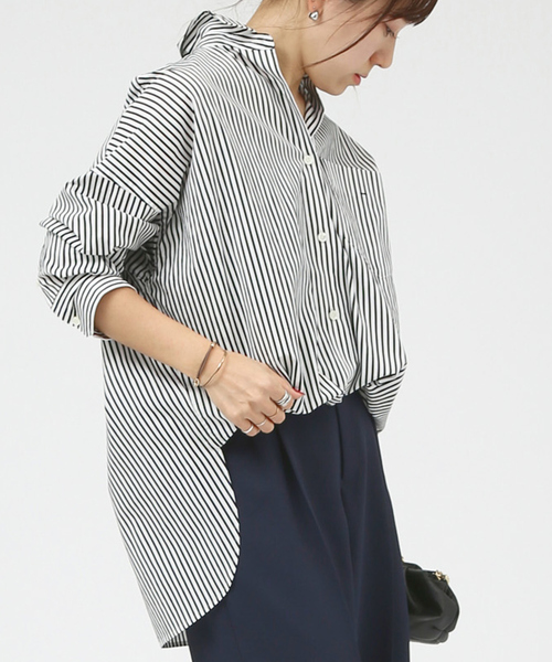 Rouge vif（ルージュヴィフ）の「【 人気シャツがリニューアル！ 】オーバーサイズシャツ（シャツ/ブラウス・レディース・ピンク/ストライプ/サックスブルー・フリー）」の3枚目の写真