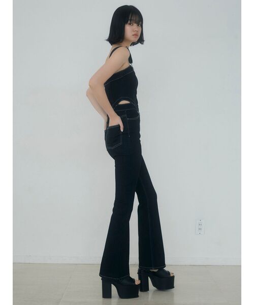 EMODA（エモダ）の「デニムフレアサロペット（つなぎ/オールインワン・レディース・ライトブルー/ブラック/インディゴブルー・SMALL/MEDIUM）」の16枚目の写真