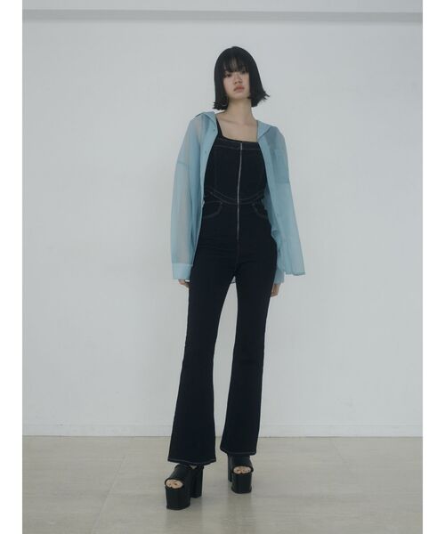 EMODA（エモダ）の「デニムフレアサロペット（つなぎ/オールインワン・レディース・ライトブルー/ブラック/インディゴブルー・SMALL/MEDIUM）」の21枚目の写真
