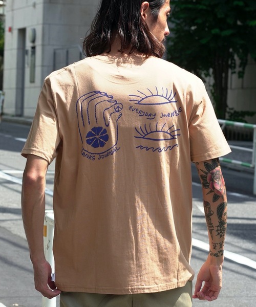 BANKS(バンクス)の「DESIGN TEE/BANKS(バンクス)半袖Tシャツ(Tシャツ/カットソー・メンズ・ダークベージュ/ブラウン/オフホワイト・MEDIUM/LARGE/X-LARGE)」の5枚目の写真