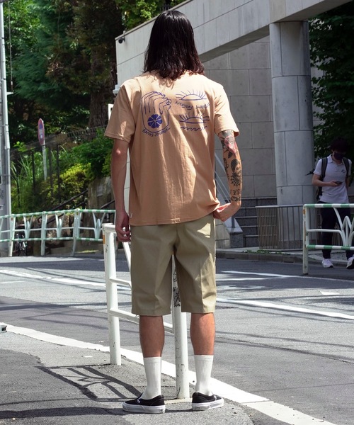 BANKS(バンクス)の「DESIGN TEE/BANKS(バンクス)半袖Tシャツ(Tシャツ/カットソー・メンズ・ダークベージュ/ブラウン/オフホワイト・MEDIUM/LARGE/X-LARGE)」の12枚目の写真