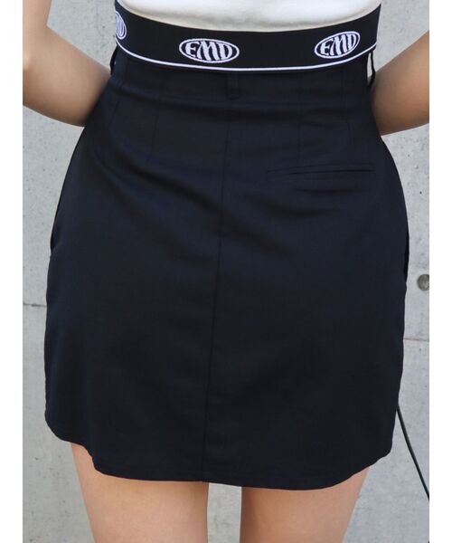 EMODA(エモダ)の「ハイウエストタックスカート(スカート・レディース・ブラック/その他/ブルー/ブラウン・SMALL/MEDIUM)」の5枚目の写真
