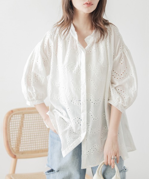 SUGAR BISKET(シュガービスケット)の「アイレット刺繍ブラウス(シャツ/ブラウス・レディース・ブラック/ホワイト・フリー)」の3枚目の写真