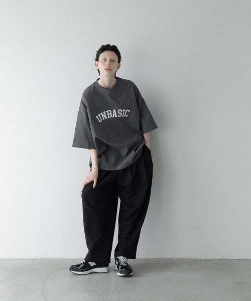 remer（リメール）の「loose UNBASIC logo over Tee / ルーズアンベーシックロゴオーバーT（Tシャツ/カットソー・メンズ・ブラック/チャコールグレー/グレー・SMALL/MEDIUM/LARGE）」の6枚目の写真