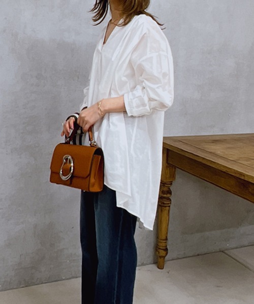 un dix cors(アンディコール)の「コットンタックスリーブブラウス(シャツ/ブラウス・レディース・グリーン/オフホワイト/ブラック・FREE)」の5枚目の写真