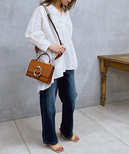 un dix cors(アンディコール)の「コットンタックスリーブブラウス(シャツ/ブラウス・レディース・グリーン/オフホワイト/ブラック・FREE)」の8枚目の写真