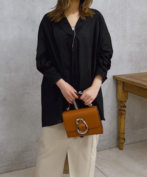 un dix cors(アンディコール)の「コットンタックスリーブブラウス(シャツ/ブラウス・レディース・グリーン/オフホワイト/ブラック・FREE)」の16枚目の写真