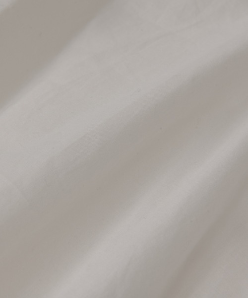 un dix cors(アンディコール)の「コットンタックスリーブブラウス(シャツ/ブラウス・レディース・グリーン/オフホワイト/ブラック・FREE)」の15枚目の写真