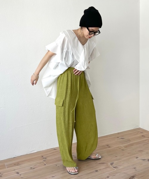 wee9s(ウィークス)の「loose fit slab cargo pants / ウエストゴムルーズフィットカーゴパンツ(カーゴパンツ・レディース・ブラック/グリーン・FREE)」の10枚目の写真
