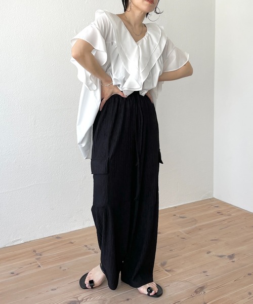 wee9s(ウィークス)の「loose fit slab cargo pants / ウエストゴムルーズフィットカーゴパンツ(カーゴパンツ・レディース・ブラック/グリーン・FREE)」の17枚目の写真