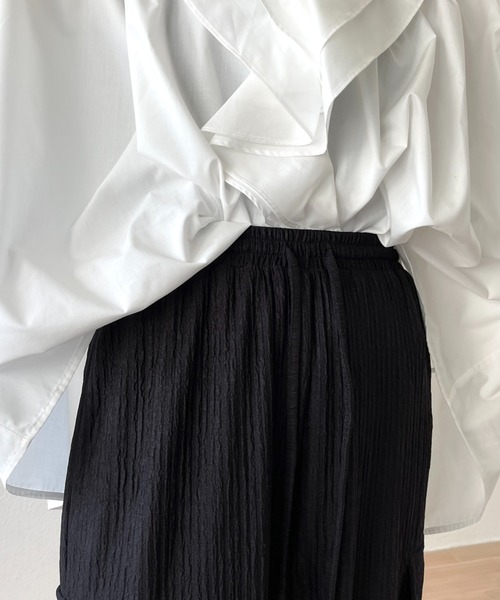 wee9s(ウィークス)の「loose fit slab cargo pants / ウエストゴムルーズフィットカーゴパンツ(カーゴパンツ・レディース・ブラック/グリーン・FREE)」の6枚目の写真