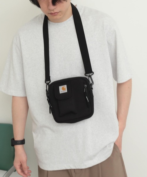 Carhartt(カーハート)の「『WEB/一部店舗限定』CARHARTT ESSENTIAL BAG S(ショルダーバッグ・メンズ・ブラック・ONE)」の2枚目の写真